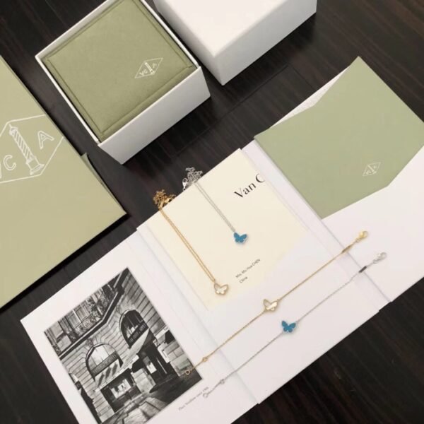 微信图片_20260102004521_117_4 Van Cleef & Arpels. Sweet Butterflies pendant