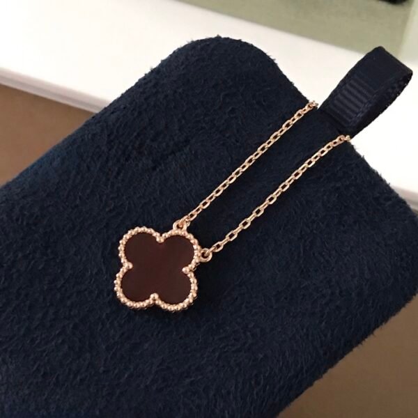 Van Cleef & Arpels. Vintage Alhambra pendant(Carnelian)