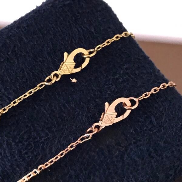 Van Cleef & Arpels. Vintage Alhambra pendant(Carnelian)