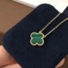 Van Cleef & Arpels. Vintage Alhambra pendant (Malachite)