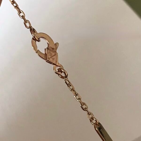 Van Cleef & Arpels. Perlée clovers pendant (Rose Gold)