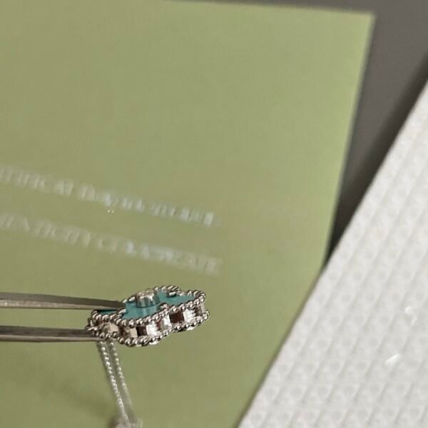 微信图片_20260107212217_223_4 Van Cleef & Arpels. Vintage Alhambra Diamond Two Tone Holiday Pendant 2022