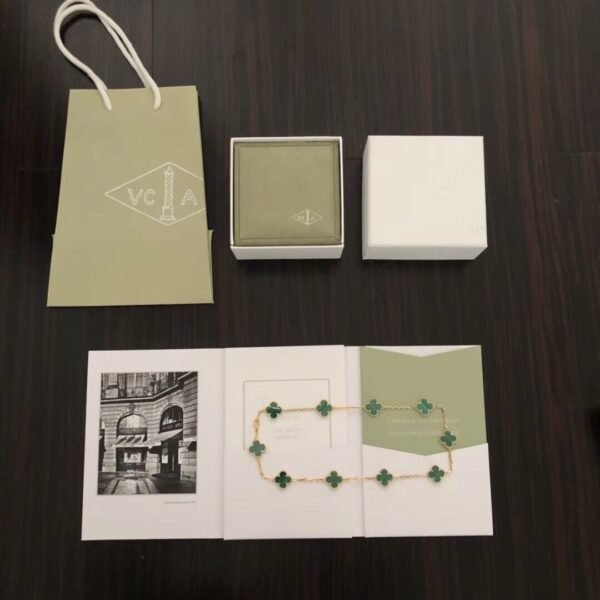 微信图片_20260109194559_235_4 Van Cleef & Arpels. Vintage Alhambra necklace, 10 motifs