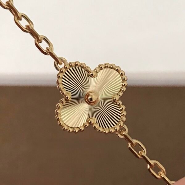 Van Cleef & Arpels. Vintage Alhambra bracelet, 5 motifs