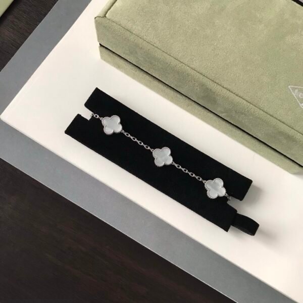 Van Cleef & Arpels. Vintage Alhambra bracelet, 5 motifs