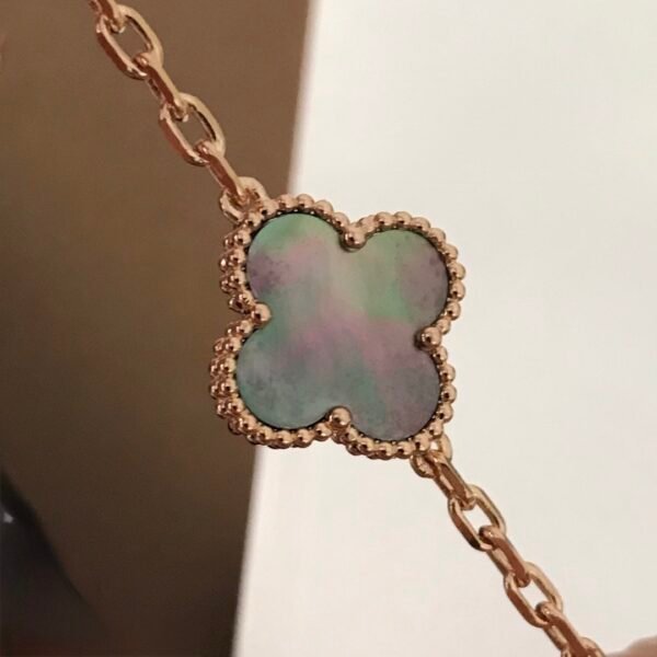 微信图片_20260111215309_299_4 Van Cleef & Arpels. Spring Blooms Alhambra 5 motifs