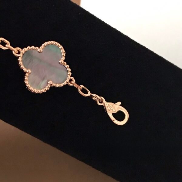 微信图片_20260111215318_303_4 Van Cleef & Arpels. Spring Blooms Alhambra 5 motifs