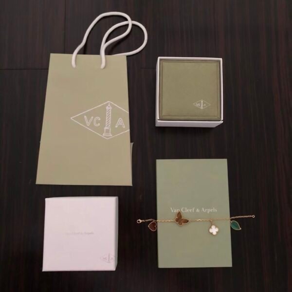 Van Cleef & Arpels. Lucky Alhambra bracelet, 4 motifs