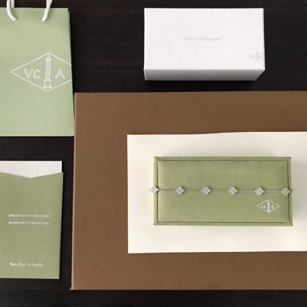 Van Cleef & Arpels. Sweet Alhambra bracelet, 6 motifs 18K white gold, Diamond