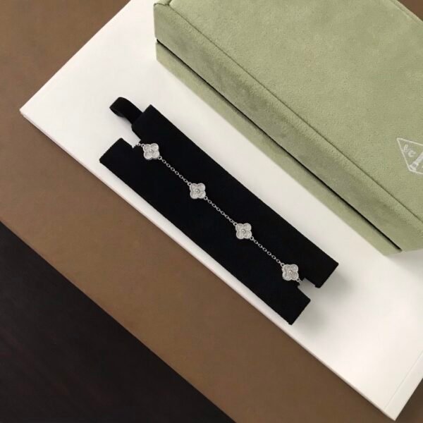 Van Cleef & Arpels. Sweet Alhambra bracelet, 6 motifs 18K white gold, Diamond