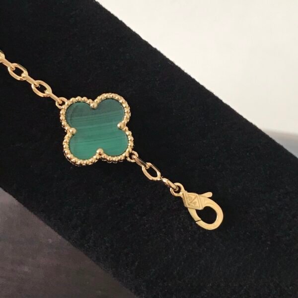 微信图片_20260116010133_378_4 Van Cleef & Arpels. Vintage Alhambra bracelet, 5 motifs