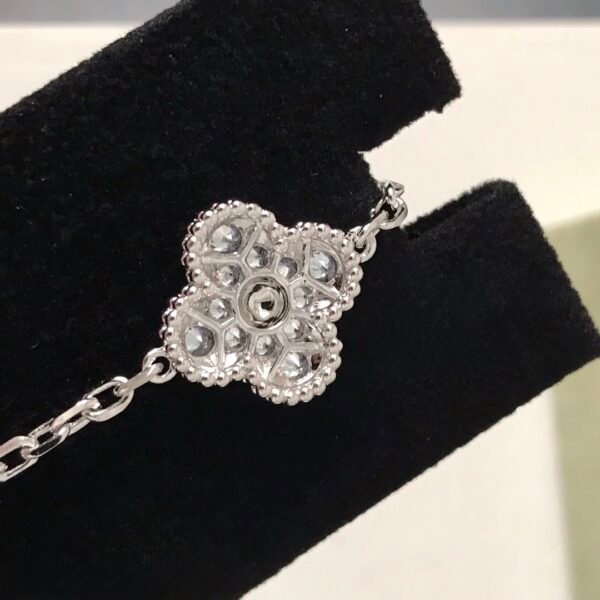 微信图片_20260116200555_402_4 Van Cleef & Arpels. Vintage Alhambra bracelet, 5 motifs