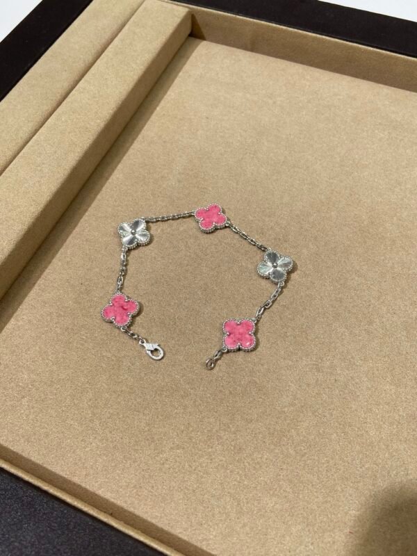 Van Cleef & Arpels. Spring Blooms Alhambra 5 motifs