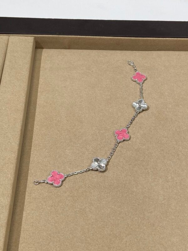 Van Cleef & Arpels. Spring Blooms Alhambra 5 motifs