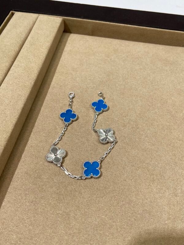 Van Cleef & Arpels. Spring Blooms Alhambra 5 motifs