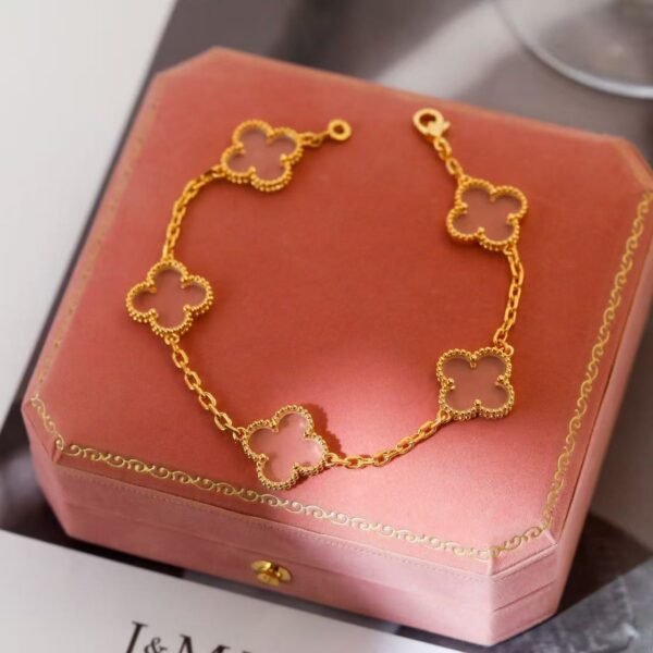 微信图片_20260118201748_484_4 Van Cleef & Arpels. Vintage Alhambra bracelet, 5 motifs