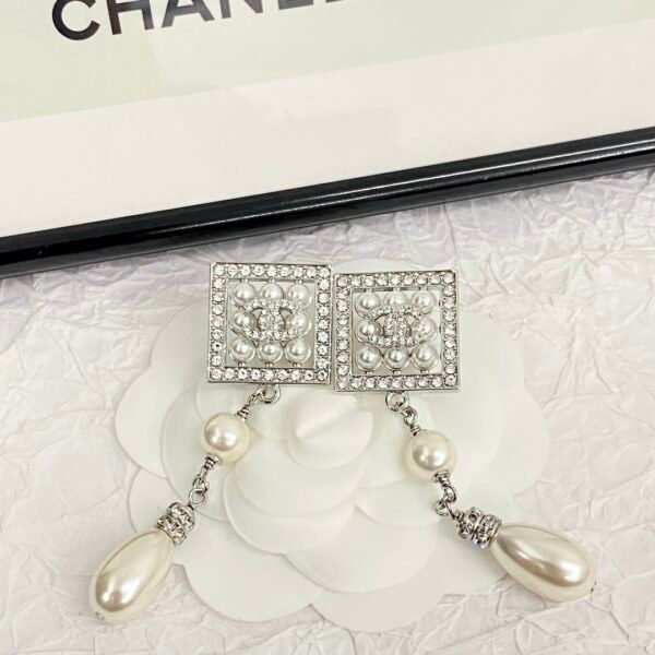 CHANEL. Pavé Diamond Square Teardrop Pearl Earrings